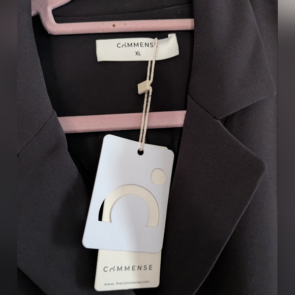 Commense V-Neck Two-Tone Pleated Button Dress - Picture 13 of 16